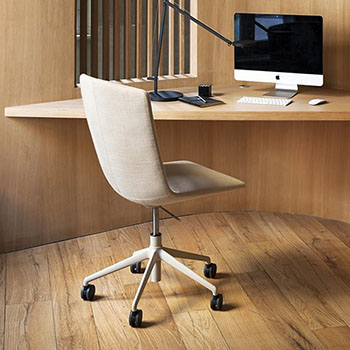 Calum Desk Chair - Medium Back