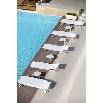 Stack Chaise Longue