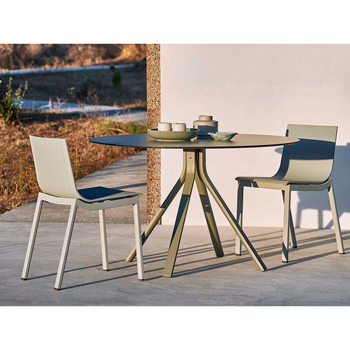 Stack Monopata Dining Table - Round