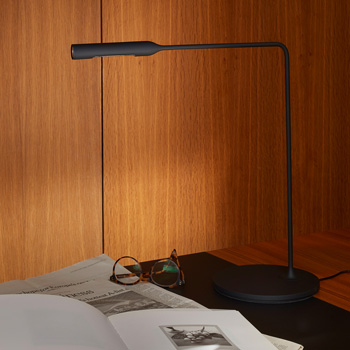 Flo Desk Lamp