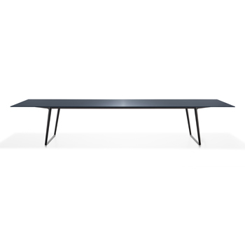 Axy Dining Table